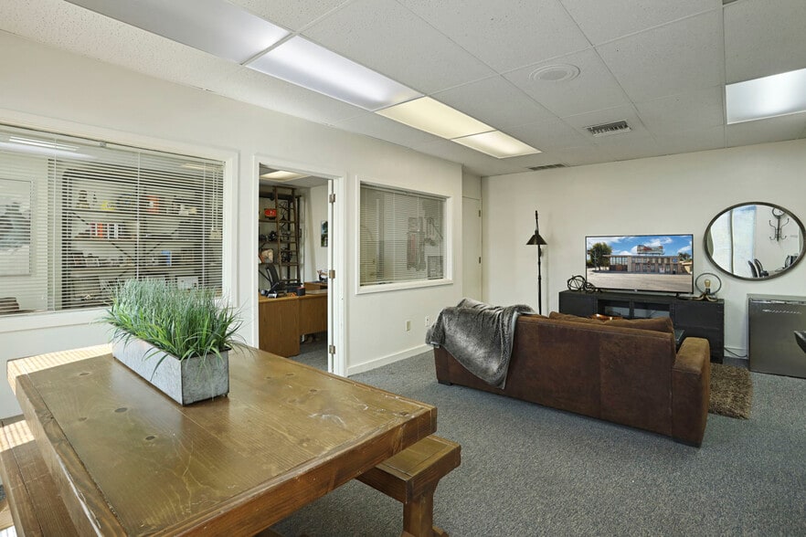 More Photos Of 200 W Harding Way, Stockton Office For Lease