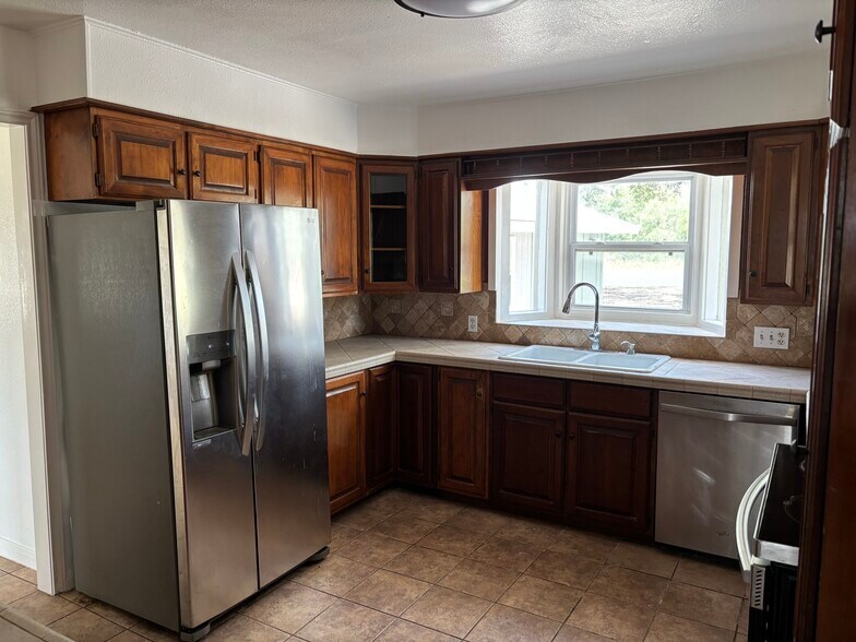 More Photos Of 4510 FM 1102, New Braunfels Office For Lease