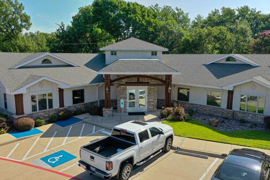 Primary Photo Of 1321 W Randol Mill Rd, Arlington Medical For Lease