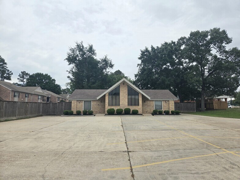 More Photos Of 2204 Sunpark Dr, Conroe Office For Sale