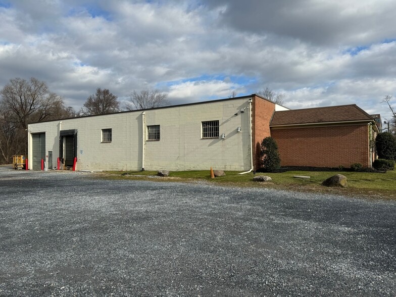 More Photos Of 100 Melrose Ave, Cherry Hill Flex For Sale