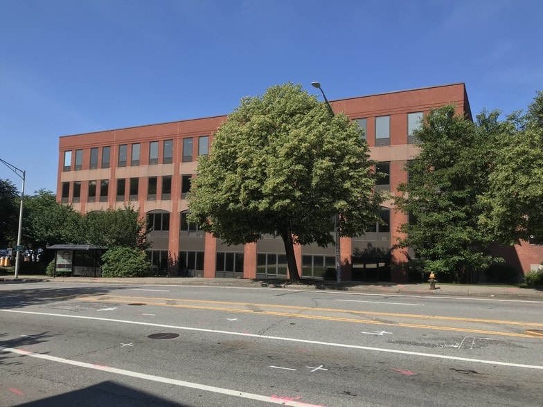 More Photos Of 10 Orms St, Providence Office For Lease