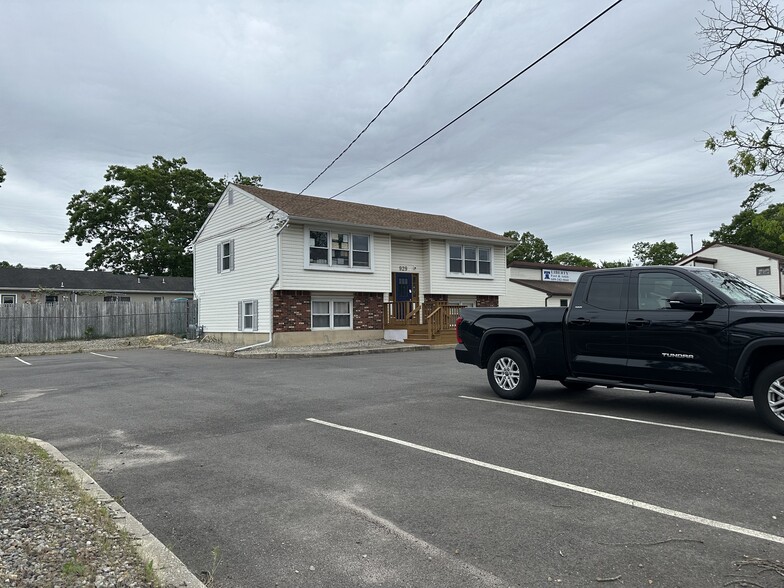 More Photos Of 929 Lacey Rd, Forked River Office For Sale