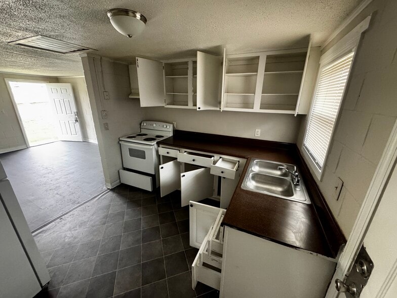 More Photos Of 3032 Howell Ct, Columbia Apartments For Sale
