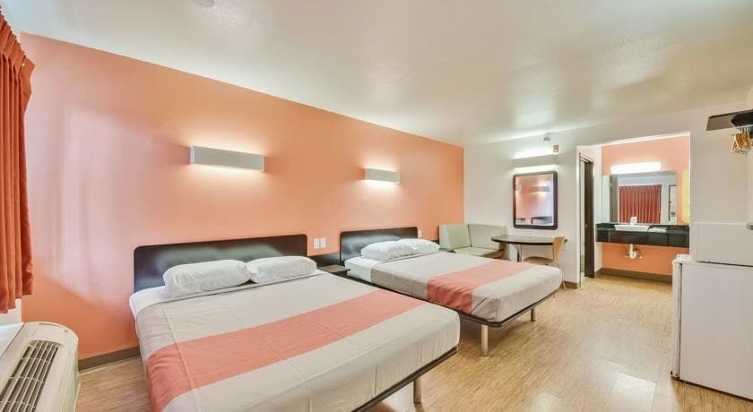 More Photos Of 2377 N Expressway 83, Brownsville Hotel For Sale