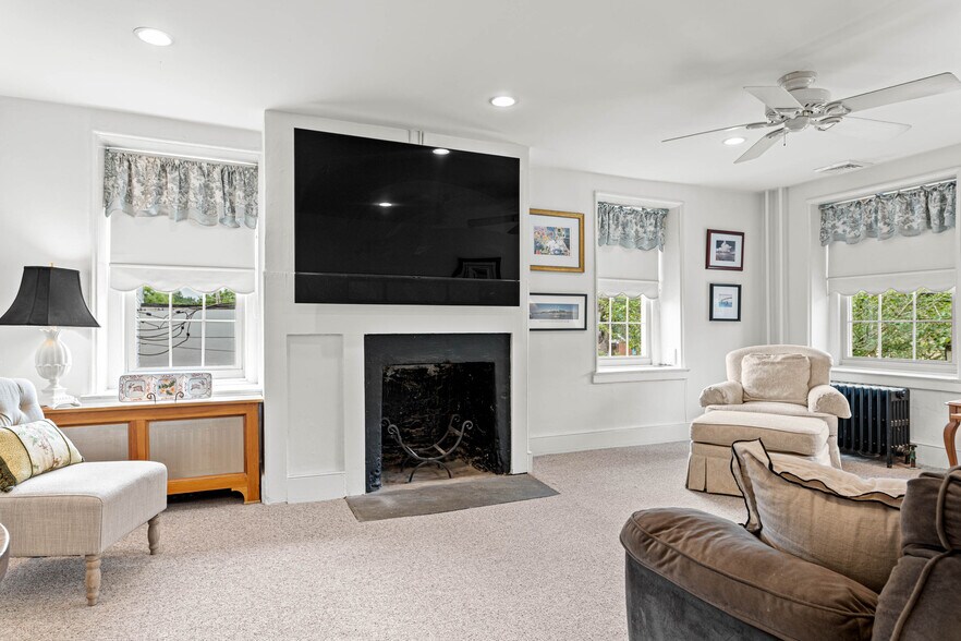 More Photos Of 1510 Bethlehem Pike, Flourtown Storefront Retail Residential For Sale
