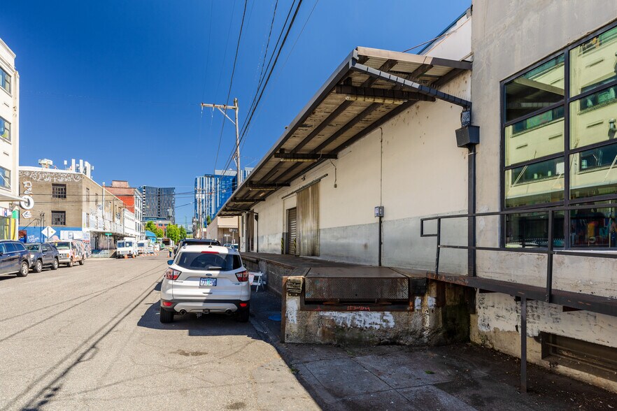 More Photos Of 409 SE Martin Luther King Jr Blvd, Portland Supermarket For Sale