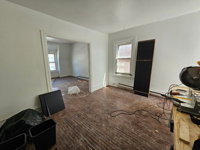 More Photos Of 960 W Hamilton St, Allentown Storefront Retail Residential For Sale