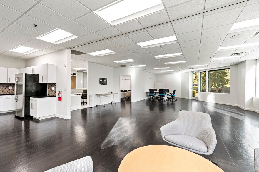 More Photos Of 5252 N Edgewood Dr, Provo Office For Lease