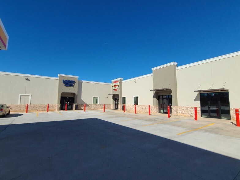 More Photos Of , Biloxi Service Station For Lease