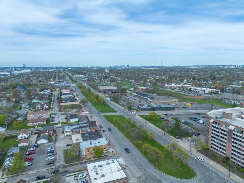 More Photos Of 1470 Paris Ave, Lincoln Park Multifamily For Sale