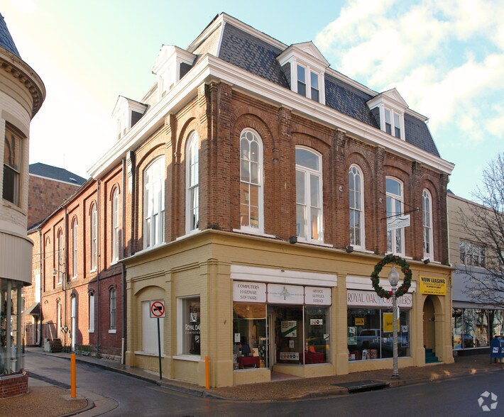 More Photos Of 131 E Main St, Front Royal Storefront Retail Office For Sale