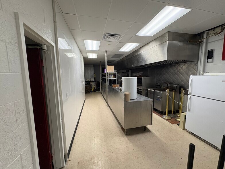 More Photos Of 1412 Main St, Buffalo Office For Sale