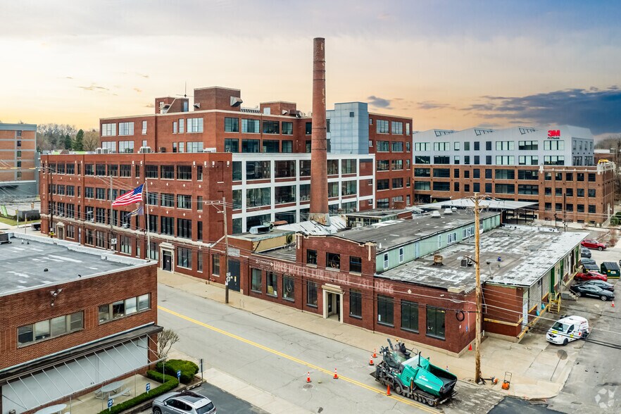 More Photos Of 201 N Braddock Ave, Pittsburgh Light Manufacturing For Lease