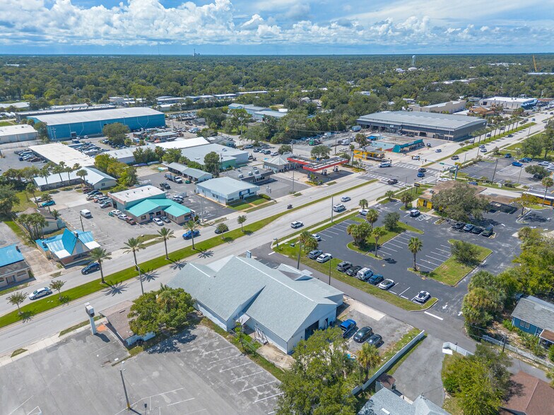 More Photos Of 529 Ridgewood Ave, Daytona Beach Freestanding For Lease