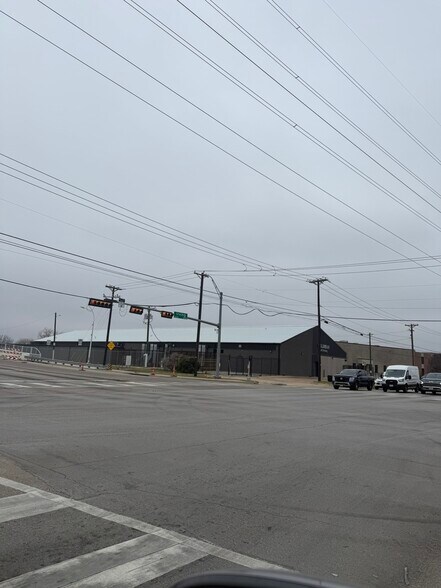 More Photos Of 2227 Irving Blvd, Dallas Warehouse For Sale