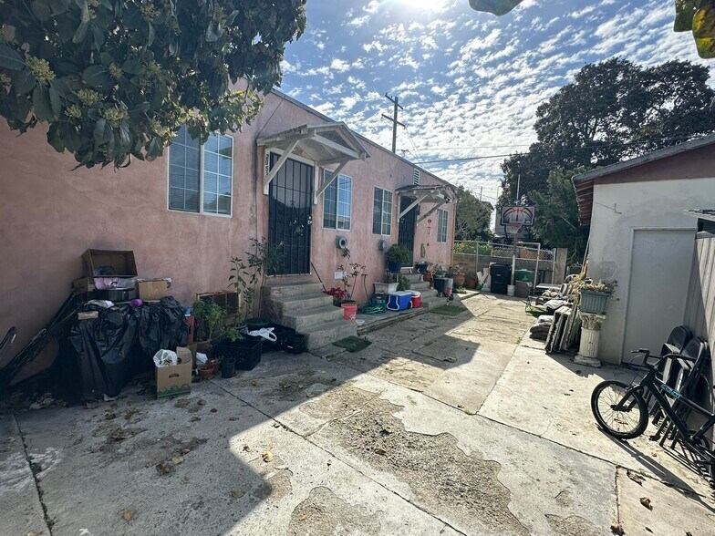 More Photos Of 2049 Julian Ave, San Diego Multifamily For Sale