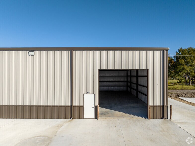 More Photos Of 18500 Pearland Sites Rd, Pearland Unknown For Lease