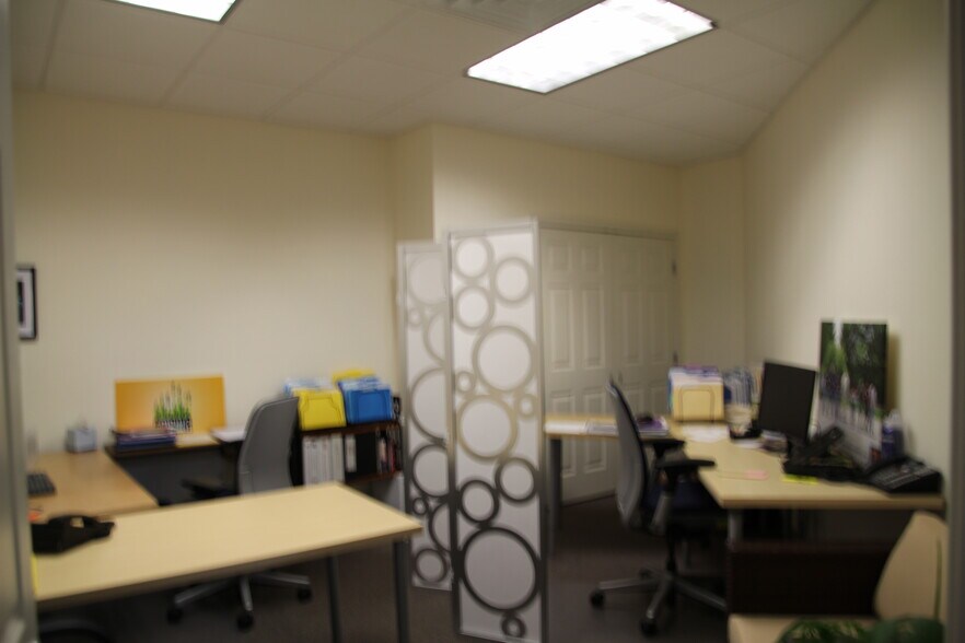 More Photos Of 15 Research Dr, Woodbridge Office For Lease