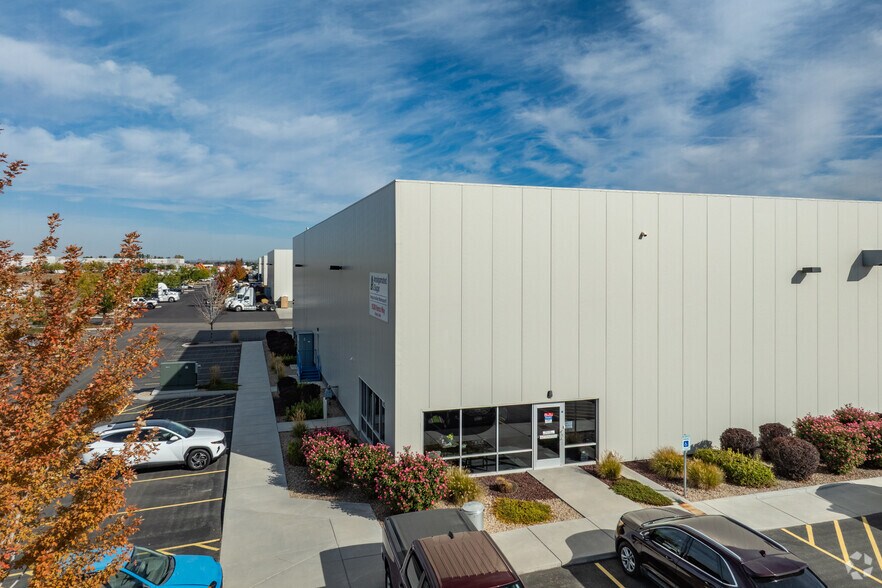 More Photos Of 16280 Norco Way, Nampa Warehouse For Lease