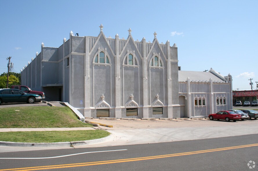 More Photos Of 1901-1909 N Classen Blvd, Oklahoma City Storefront Retail Office For Lease