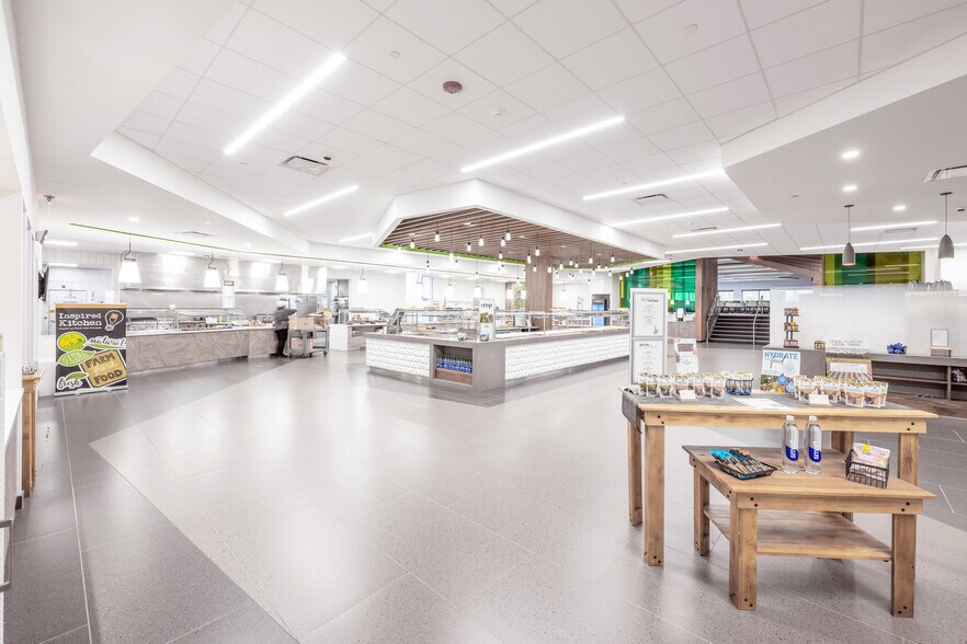 More Photos Of 115 Tripps Ln, Riverside Flex For Lease