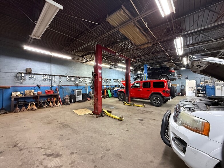 More Photos Of 881 Pine St, Abilene Industrial For Sale