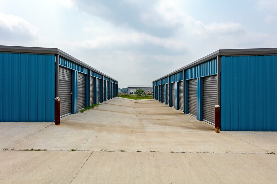 More Photos Of 1114 Innovation Dr, Bryan Self Storage For Sale