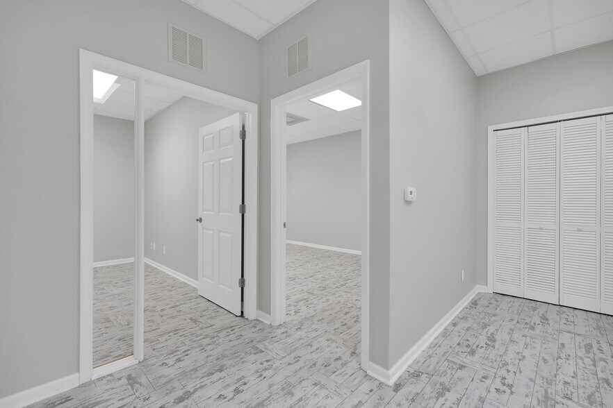 More Photos Of 701 Market St, Saint Augustine Loft Creative Space For Sale