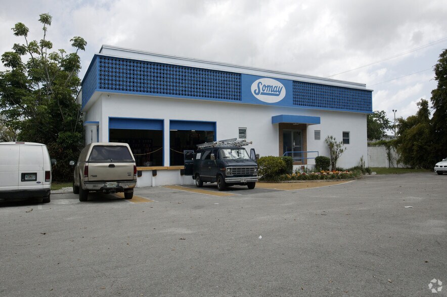 More Photos Of 4301 NW 35th Ave, Miami Warehouse For Lease