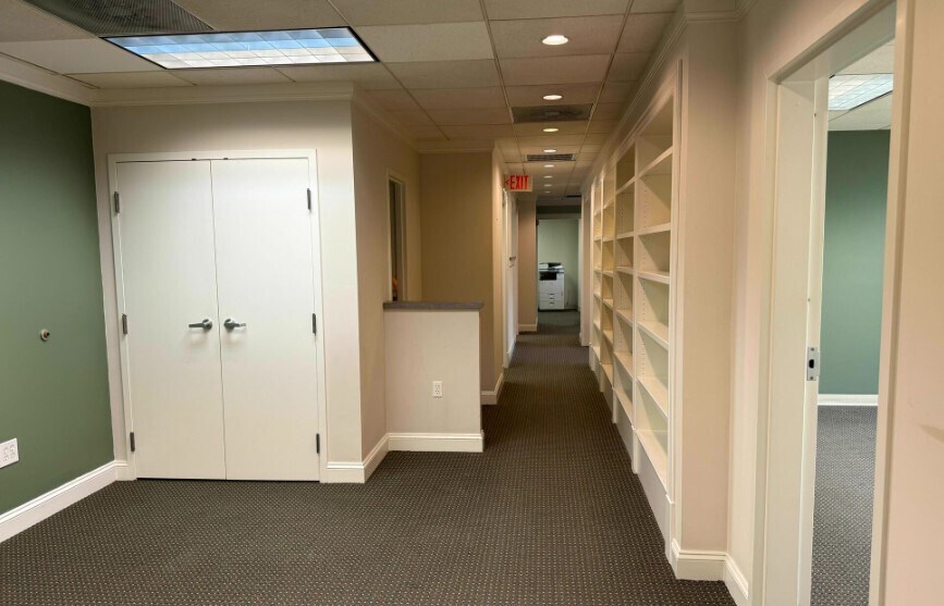 More Photos Of 1225 Martha Custis Dr, Alexandria Apartments For Sale