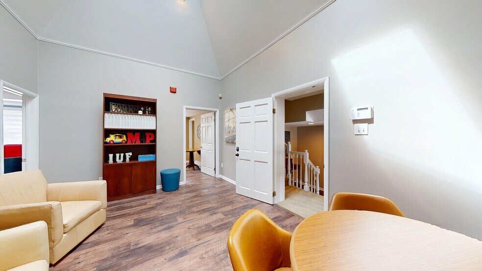 More Photos Of 172 Tuckerton Rd, Medford Office For Sale