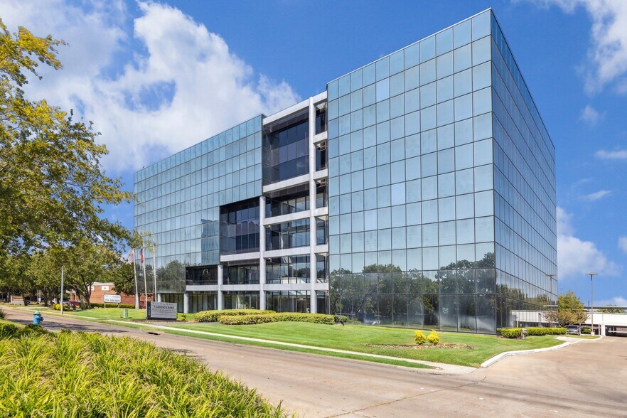 More Photos Of 11000 Richmond Ave, Houston Office For Lease