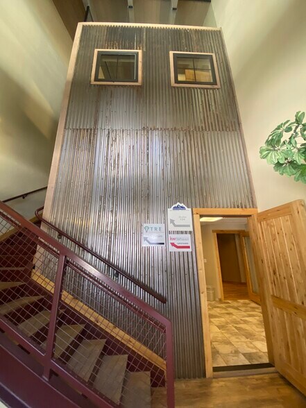 More Photos Of 509 Scott Ave, Woodland Park Medical For Lease