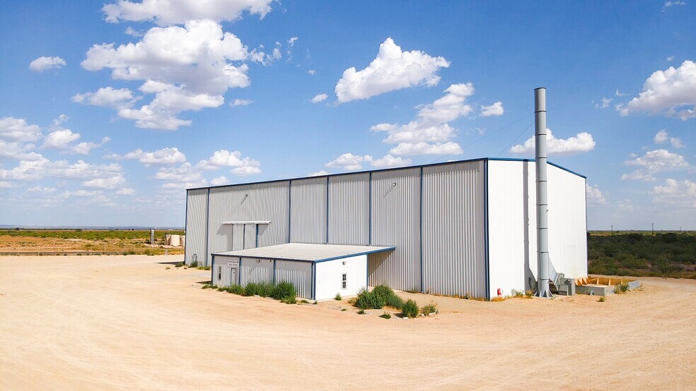 More Photos Of 2599 FM 3033, Stanton Warehouse For Lease
