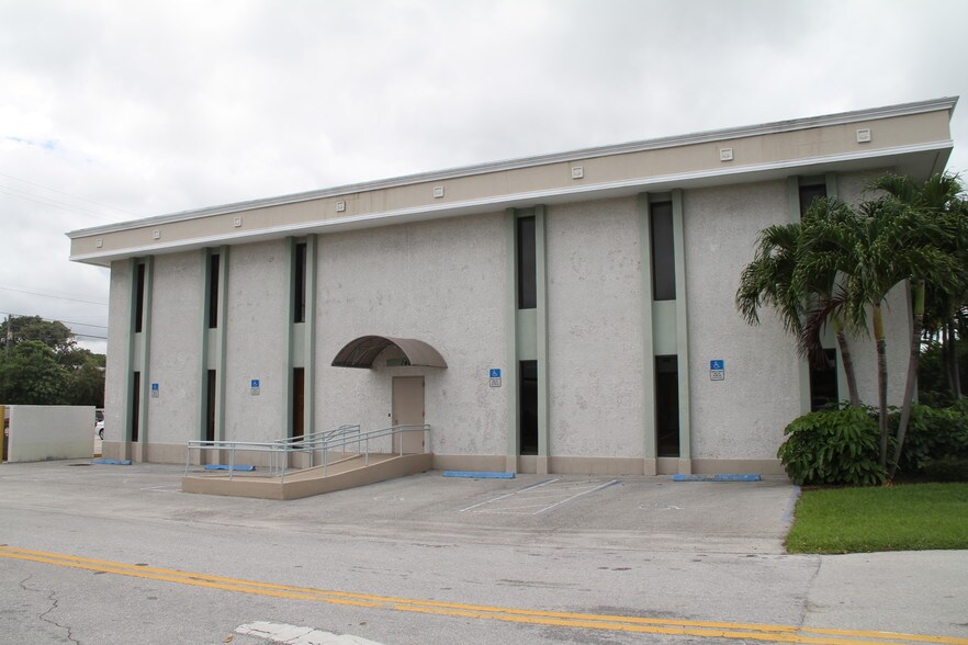 More Photos Of 1400 E Oakland Park Blvd, Oakland Park Medical For Lease