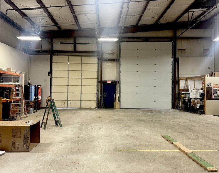More Photos Of 1450 Valley St, Colorado Springs Warehouse For Lease
