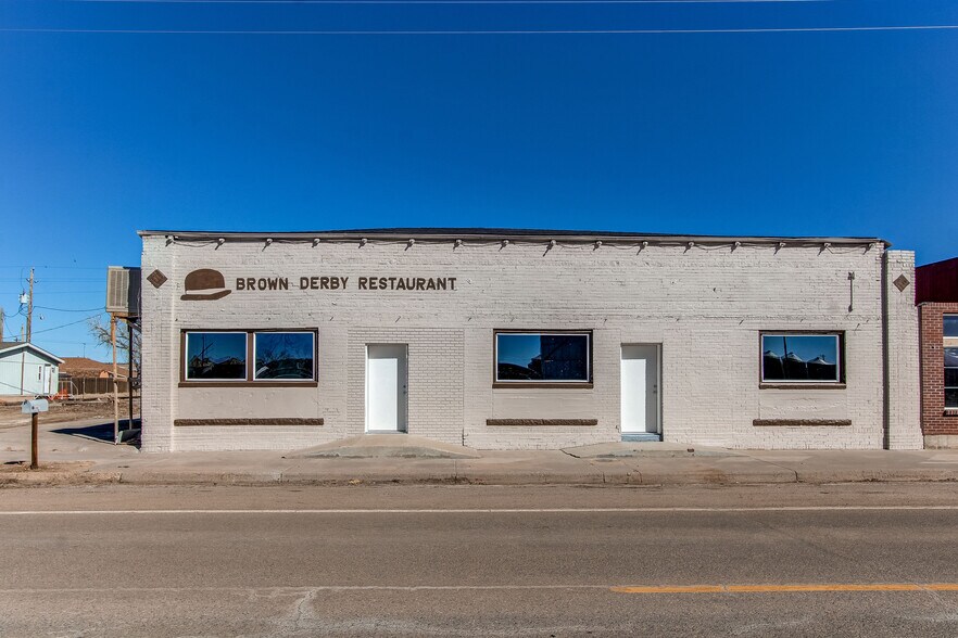 More Photos Of 618 1st Ave, Deer Trail Restaurant For Sale