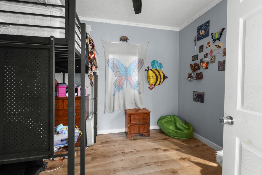 More Photos Of 1030 Jenks Ave, Panama City General Retail For Sale