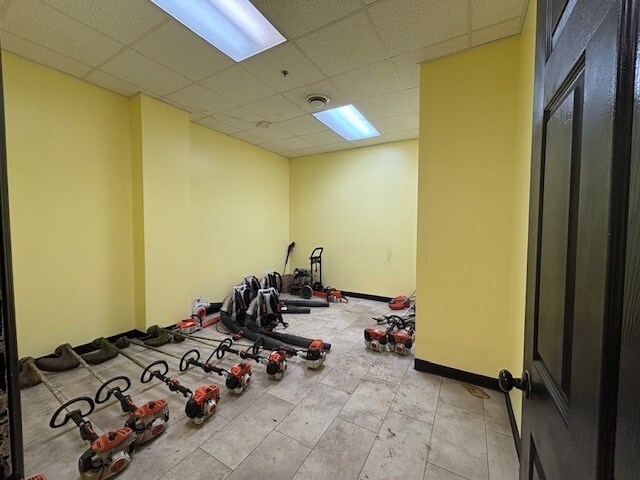 More Photos Of 689 Oxford St W, London Storefront For Lease
