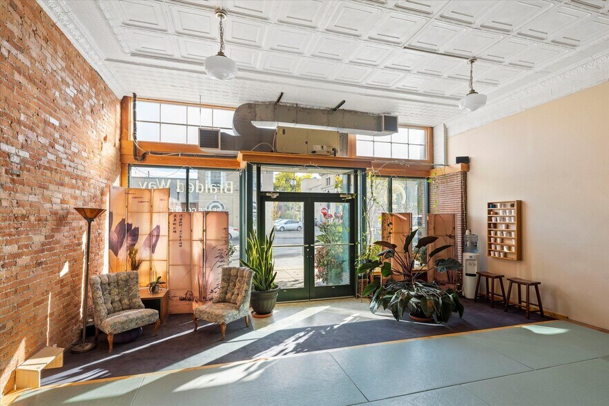 More Photos Of 30-50 2nd St E, Kalispell Office Residential For Sale