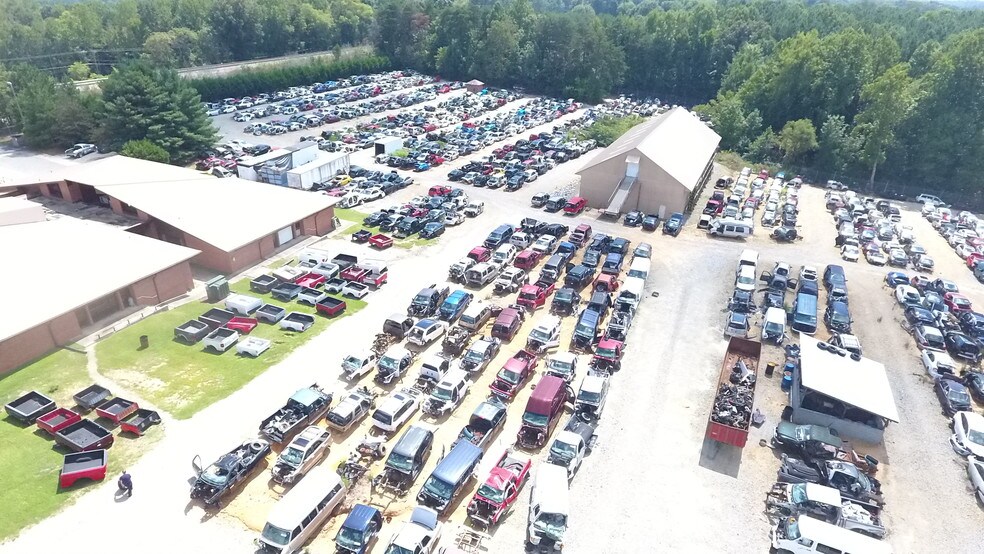 More Photos Of 194 Red Marshall Rd, Pelham Auto Repair For Sale