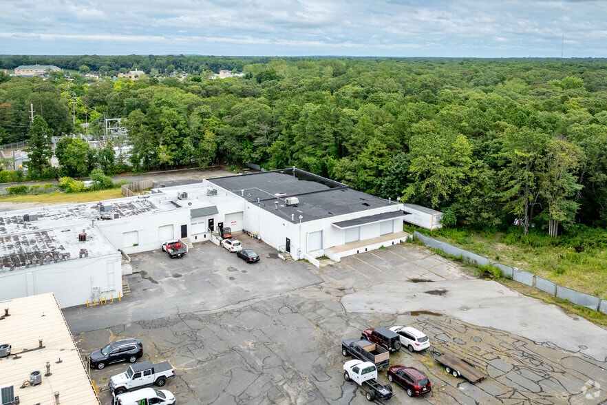 More Photos Of 3669 Route 112, Coram Warehouse For Lease