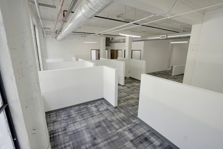 More Photos Of 1355 Palmetto St, Los Angeles Loft Creative Space For Lease