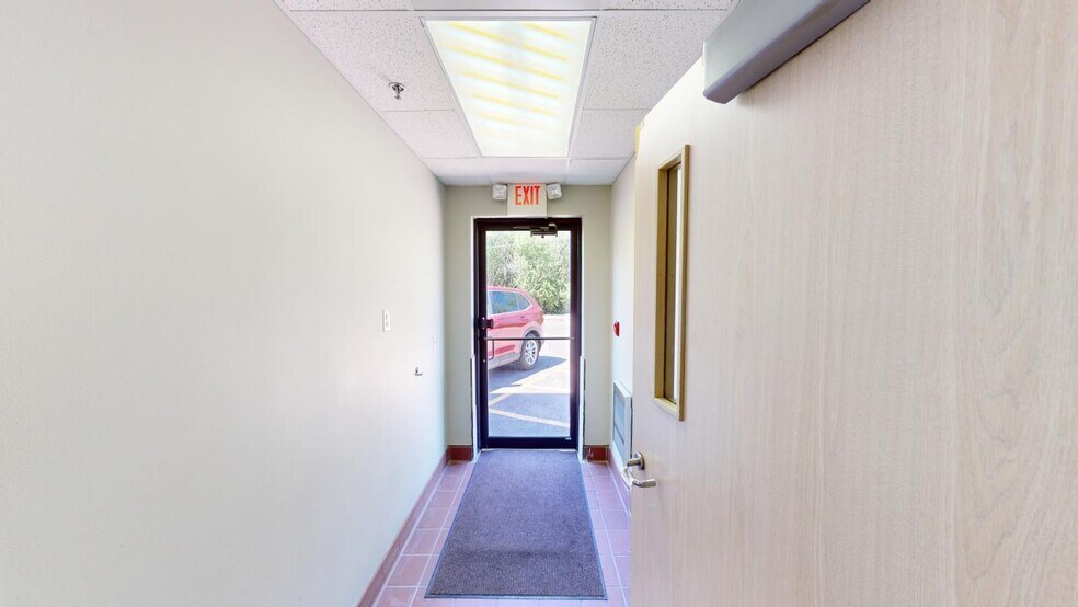 More Photos Of 725 W Fabyan Pky, Batavia Medical For Lease