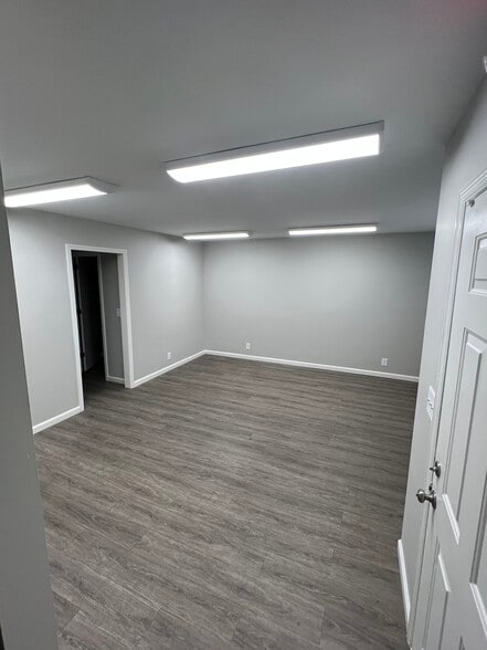 More Photos Of 2403 Kline Ave, Nashville Warehouse For Lease