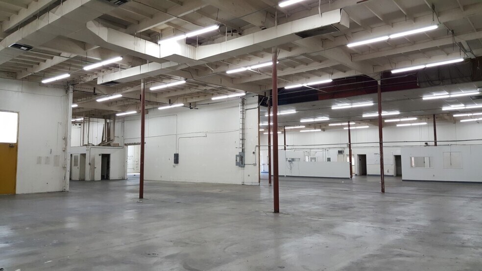 More Photos Of 516 E Jefferson Blvd, Los Angeles Warehouse For Sale