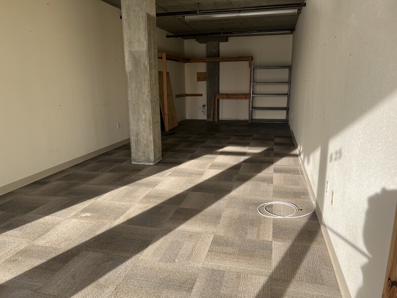 More Photos Of 1160 Brickyard Cove Rd, Richmond Unknown For Lease