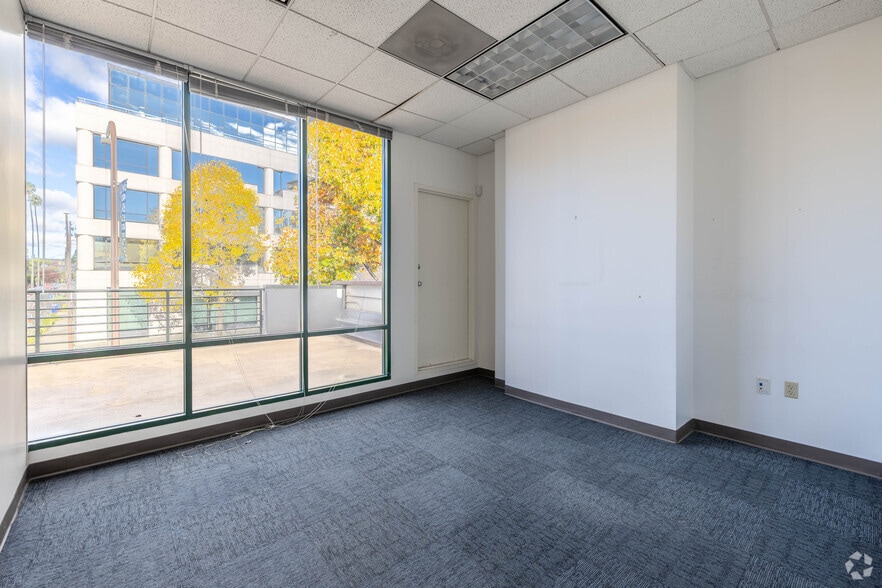 More Photos Of 1950 University Ave, Berkeley Loft Creative Space For Sale