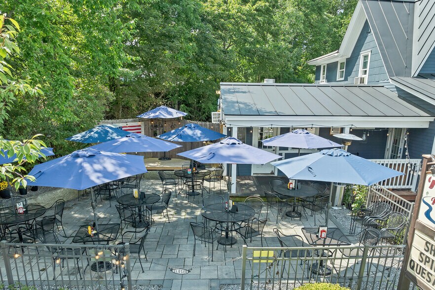 More Photos Of 40 Main St, Goffstown Restaurant For Sale
